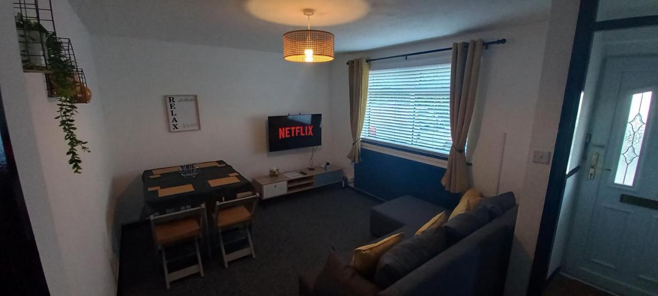 6-Min Walk To New Cross Parking Long Stay Discounts Wolverhampton Exterior photo